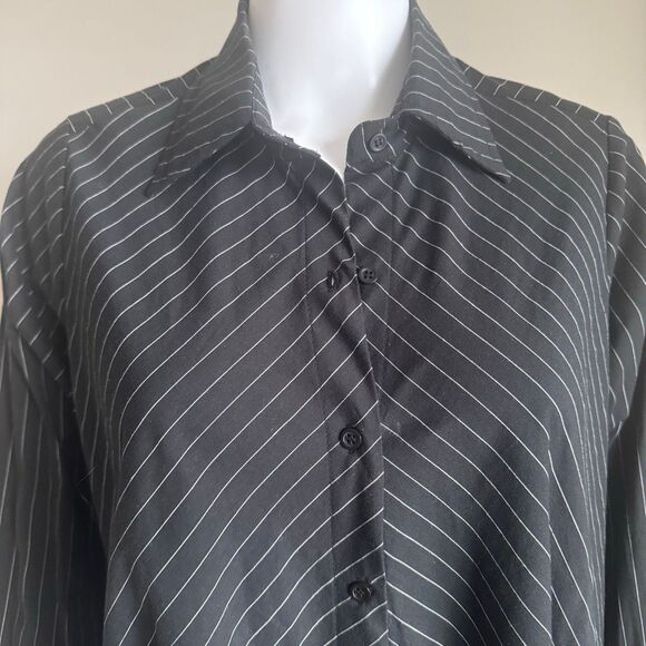 Comfy USA Pinstriped Asymmetrical Button Up Size S - Picture 2 of 6